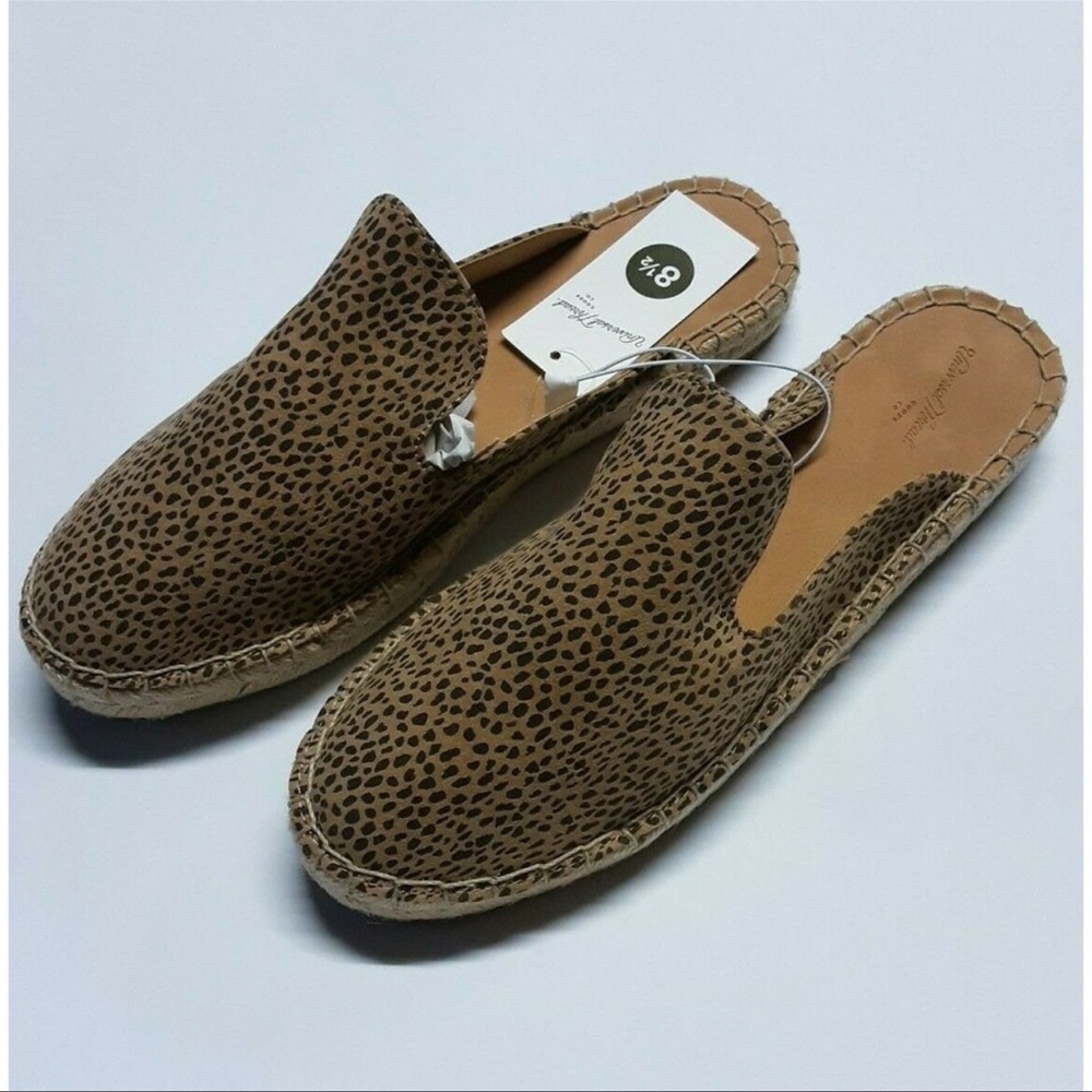 Universal Thread Women's Size 8.5 Clara Leopard Print Espadrille Flat Mules